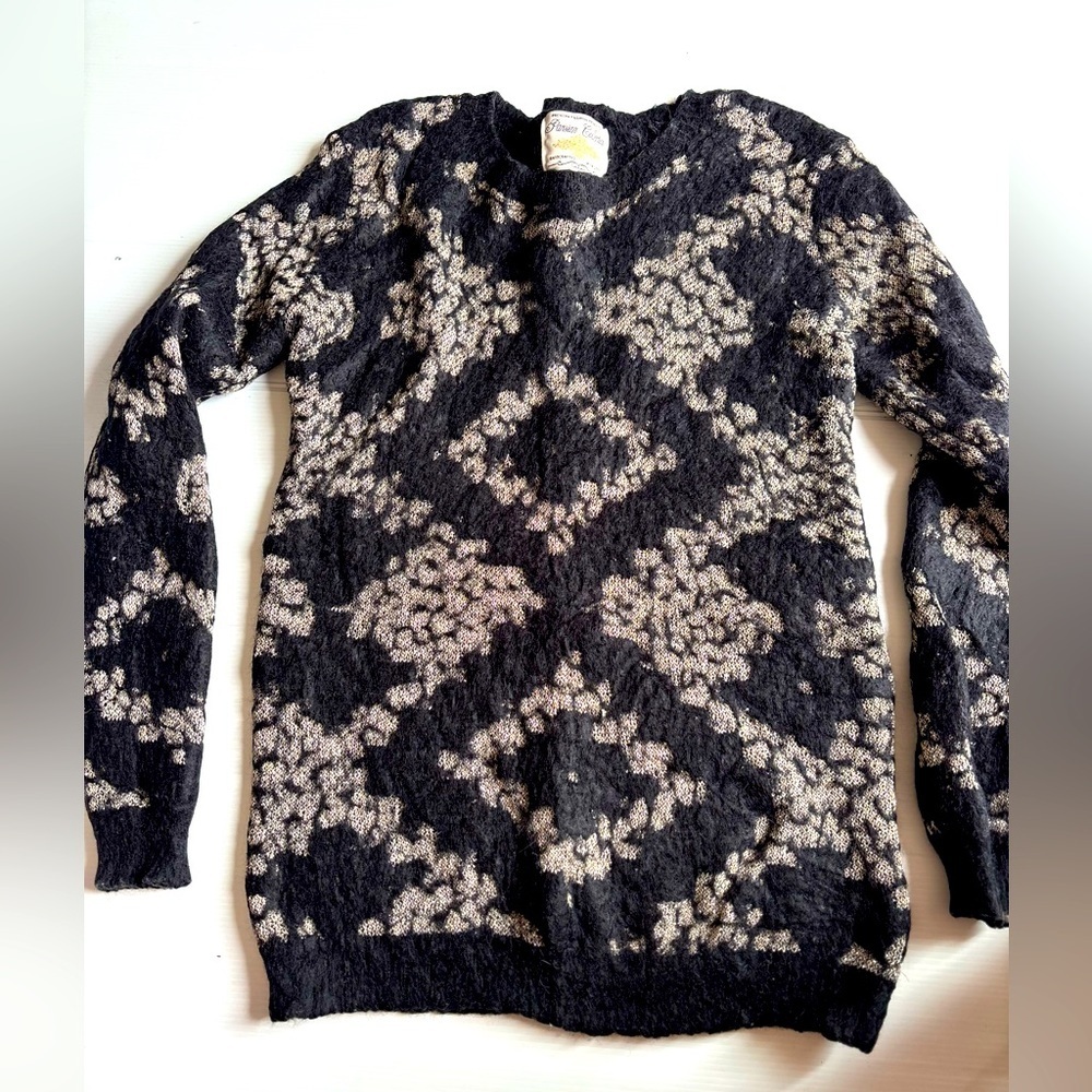 Parisian Collection Black White Snowflake Sweater Medium Large